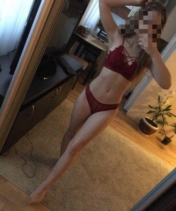 🌟 Живу в Москве и мое призвание - удовлетворить все твои сокровенные желания. 🌹
Позволь мне окунуть тебя в мир наслаждений и эмоций, которые приведут тебя к истинному экстазу. ✨ В моих услугах нет запретов - ты сможешь испытать все, что ты когда-либо мечтал. 😈
Мои фото полностью соответствуют реальности, и здесь ты найдешь только самый прекрасный и аппетитный ассортимент. 📷 Постепенно разгадывая тайны моего обольстительного тела, ты познакомишься с пылкостью и страстностью, которую я могу дарить. 💋
За годы моей работы я накопила множество положительных отзывов, подтверждающих мою выдающуюся профессиональную харизму и умение угодить каждому клиенту. 🌟 Наконец-то твои самые смелые фантазии станут реальностью. 🌈
Дай мне шанс познакомиться с тобой и понять, каким образом я могу сделать твою жизнь затейливой и захватывающей. Я жду тебя, мой дорогой, чтобы предоставить тебе незабываемые моменты удовольствия и наслаждения. 💫 Викушка